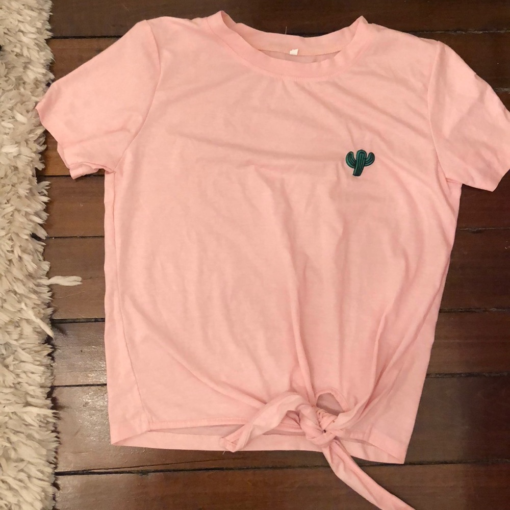 Women’s tie up pink cactus top.